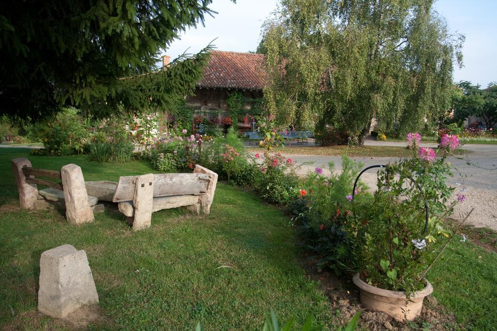 Ferme De Montalibord Villa Vescours Exterior photo
